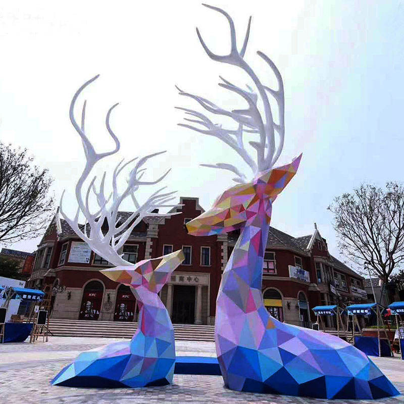 มีสีสัน