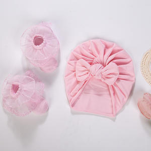 Ensemble pour nouveau-né 2 pièces en coton tricoté Chaussettes pour bébé fille avec dentelle à froufrous Turban Ensemble belle fleur nœud papillon pour bébé de 0 à 12 mois - Product Image 5