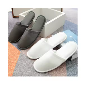 Недорогие, удобные, мягкие, нескользящие одноразовые тапочки для отелей и авиалиний на все сезоны - Product Image 1