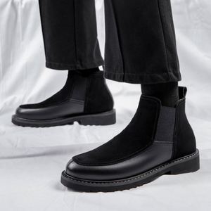 Bottines Chelsea en cuir véritable imperméables pour homme avec doublure en polaire, design haut de gamme - Bottines d'hiver tendance - Product Image 3