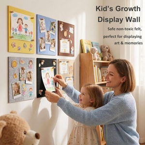 Paquete de 6 tableros de <span class=keywords><strong>fieltro</strong></span> cuadrados <span class=keywords><strong>con</strong></span> ganchos de imitación madera para exhibición en pared, organización de notas, colgar fotos y publicar avisos - Product Image 4
