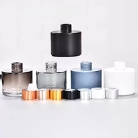 Bouteille en verre de parfum de maison de luxe de couleur personnalisée 50ml 100 150 200 500 Bouteilles vides de diffuseur d'arôme à roseaux avec boîte