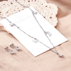 Ensemble de bijoux populaire de haute qualité et pas cher, collier et boucles d'oreilles en acier inoxydable plaqué or avec pendentif étoile et lune pour femmes - Product Image 4