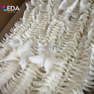 Tête de lys en tissu artificiel, élégante décoration suspendue pour mariage et hôtel, couleur et taille personnalisées - Product Image 5