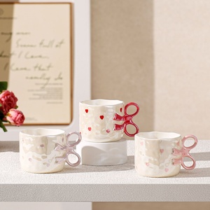 Mug en céramique moderne de qualité supérieure avec nœud papillon, résistant aux hautes températures, compatible micro-ondes, mug à café élégant, glaçure nacrée, parfait - Product Image 3