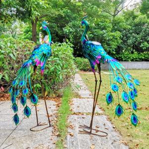 โคมไฟตกแต่งรูปนกยูงโลหะ ไฟ LED สำหรับภายนอกอาคาร โคมไฟสวนพลังงานแสงอาทิตย์ รูปทรงกบ - Product Image 6