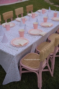 Chaise pour enfants en rotin artisanale moderne et écologique avec des dispositifs de sécurité pour une utilisation dans les hôtels et les cuisines, idéale pour les fêtes d'anniversaire et les événements - Product Image 6