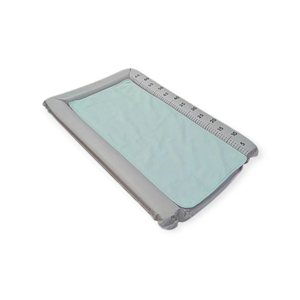 Coussin à langer pour bébé avec couche en mousse épaisse et fixation pour serviette assortie pour un soin des couches sûr et pratique - Product Image 1