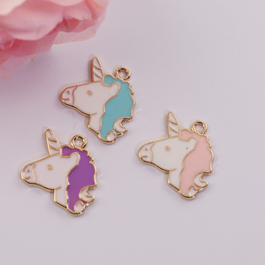Pendentif Licorne Dessin Animé Mignon en Alliage, Breloque DIY pour Bijoux, Couleurs Rose Bleu Violet, en Alliage de Zinc, Cadeau Unisexe, Accessoire de Décoration - Product Image 5