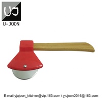 UJ-KT742 Coupe-pizza créatif en forme d'axe en acier inoxydable, outil à pizza