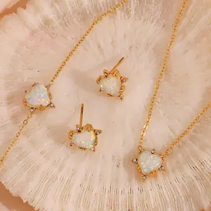 סט תכשיטים 2023 תכשיטים צורת לב אופל נירוסטה סט תכשיטים לנשים 18K מצופה זהב שרשרת עגיל צמיד