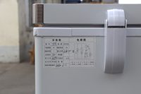 Congélateur coffre de 1200 litres à porte coulissante, classe climatique 5, pour cuisine professionnelle