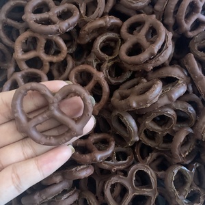 Biscuit Soda Papillon Artificiel Modèle Serpent <span class=keywords><strong>Faux</strong></span> Biscuit Accessoires Mini Bretzels DIY Décoration Dessert <span class=keywords><strong>Sel</strong></span> Alcali <span class=keywords><strong>Faux</strong></span> Alimentaire - Product Image 3
