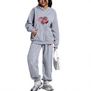 Ensemble de survêtement en molleton gris à imprimé cœur léopard pour femme, coupe oversize, décontracté, pour l'automne - Product Image 1