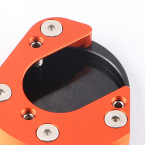 Accesorios de agarre: Soporte de extensión lateral para motocicleta con placa base anodizada de aleación de aluminio CNC, ampliador de soporte de fregadero y patín de apoyo - Product Image 4