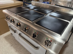 Estufa Eléctrica de Alta Potencia con 6 Quemadores y Horno de Doble Cubierta para Cocinar en Grandes Volúmenes en Restaurantes Grandes - Product Image 3