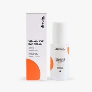 Divain Care Crema Giorno con Vitamina C+E, Acido Ialuronico per una Pelle Super Luminosa - Product Image 4