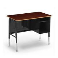 Bureau d'ordinateur de conception moderne pour la maison, le bureau ou l'école, bureau d'enseignant