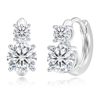 1,2/2,6 Karat Zweisteinige Moissanit Huggie-Ohrringe aus S925 Silber mit 14K Goldplattierung, VVS GRA Zertifizierte Moissanit-Diamant-Ohrringe für Damen