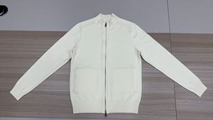 <span class=keywords><strong>Cardigan</strong></span> Bianco Crema con Zip Integrale per Uomo, Maglione Minimalista a Collo Alto con Tasche e Dettagli a Bottoni per Primavera - Product Image 4