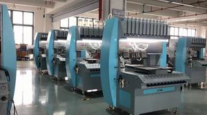 ماكينة تطريز بـ 12 لونًا من مادة الكلوريد متعدد الفينيل من العلامة التجارية Jinyu معدات تصنيع شارات الملابس المطاطية المطرزة بطبعة Tpr والذهب - Product Image 6