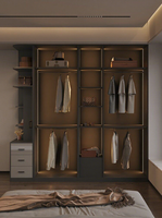 Armoire moderne de luxe légère en bois massif blanc avec porte vitrée personnalisée pour chambre à coucher et dressing