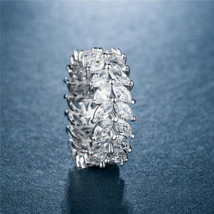 A146 Anello di Lusso con Diamante Naturale Taglio Marquise, Stile Fidanzamento per Donna, Gioielleria Raffinata - Product Image 1