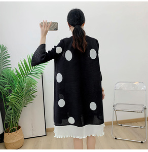 <span class=keywords><strong>Vestido</strong></span> plisado con estampado de <span class=keywords><strong>lunares</strong></span>, novedad otoño 2026, <span class=keywords><strong>vestido</strong></span> <span class=keywords><strong>camisero</strong></span> oversize en blanco y negro - Product Image 4