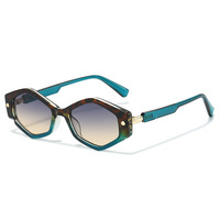 Nouvelles Lunettes de Soleil Unisexe 2026 Tendance Rectangulaires Hexagonales Surdimensionnées UV400, Monture PC Élégante avec Rivets, Verres Solaires Uniques