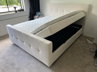 Lit à ressorts avec coffre de rangement à vérin à gaz, surmatelas et tête de lit – Fabrication OEM/ODM, Vente en gros, Fournisseur unique de meubles de chambre