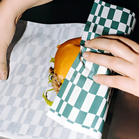 Lot complet de papier sulfurisé coordonné en gros avec logo personnalisé pour les restaurants de burgers et sandwichs, écologique, sans PFAS, DDP