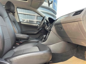 Volkswagen <span class=keywords><strong>Santana</strong></span> <span class=keywords><strong>d</strong></span>'<span class=keywords><strong>occasion</strong></span> 2015 1.6L LHD Berline essence <span class=keywords><strong>d</strong></span>'<span class=keywords><strong>occasion</strong></span> pour l'exportation - Product Image 5