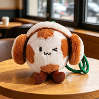 Nouveau porte-clés en peluche mignon de ballon de sport, style dessin animé Kawaii, marron et orange, avec motifs de basketball, chapeau de cowboy, dreadlocks, football et soccer