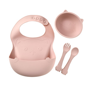Vente chaude tendance produit nouveauté aspiration <span class=keywords><strong>Silicone</strong></span> bébé assiette <span class=keywords><strong>Table</strong></span> à manger tapis enfant couverts <span class=keywords><strong>Silicone</strong></span> bébé bavoir ensemble d'alimentation - Product Image 2