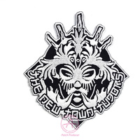 Personnalisation d'accessoires de vêtement de patch de broderie thermocollante de conception simple noir et blanc pour les vêtements