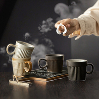 Tasses à café, espresso et latte réutilisables en porcelaine fine classique avec logo personnalisé, finition noire brillante
