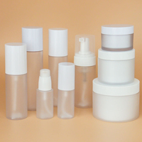 Bouteilles de toner en plastique cosmétique de 120ml 100ml 40ml Ensemble de pots de crème de 50g avec pulvérisateur à pompe pour shampooing Masques pour le visage Lotion