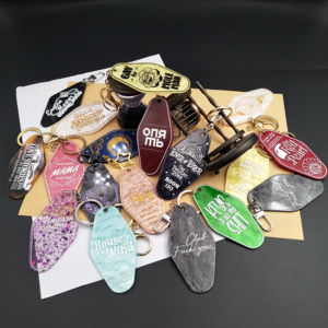 Targhetta Acrilica Personalizzata ODM con Design Cartoon, Leggera, Ovale, Trasparente, con Stampa Marmorizzata e Incisione - Product Image 2