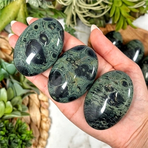 Piedras Curativas al por Mayor, Múltiples Materiales, Esfera de Kambaba Verde o Plamstone, Piedra de Jaspe Kambaba Pulida para Decoración del Hogar - Product Image 3