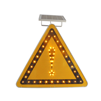 Panneau de signalisation stroboscopique en aluminium à LED solaire pour la sécurité routière