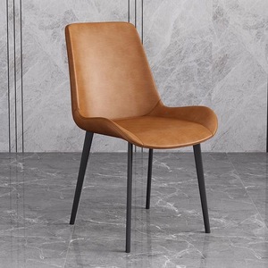 Chaise de salle à manger rembourrée moderne en cuir marron avec pieds noirs pour la maison ou le bureau - Product Image 1