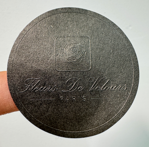Etiquetas de Embalaje con Impresión de Logotipo Personalizado de Fábrica, MOQ Bajo, Etiquetas de Papel Texturizado <span class=keywords><strong>3D</strong></span> Simples de Alta Calidad - Product Image 5