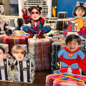 Balançoire de voiture en acrylique créative personnalisée en gros décoration innovante bricolage mariage noël <span class=keywords><strong>couple</strong></span> avatar artisanat en plastique innovant - Product Image 2