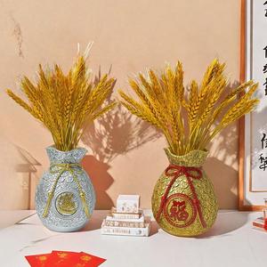 Jarrón de Resina Creativo con Diseño de Bolsa de la Suerte Roja, Adorno para Sala de Estar, Entrada, Regalos de Inauguración - Product Image 3