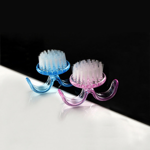 Brosse à ongles multifonctionnelle transparente HQ Plastic pour salon professionnel, mini brosse à poudre anti-poussière pour ongles - Product Image 1