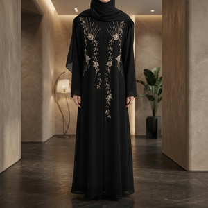 Abaya de Fibra de Poliéster Negra para Eventos Formales/Nocturnos con Bordado Elegante, Cuello Alto y Silueta Recta - Product Image 3