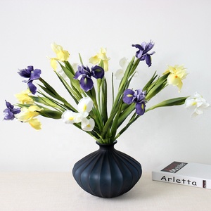 Flores de <span class=keywords><strong>IRIS</strong></span> moradas de un solo tallo, <span class=keywords><strong>Iris</strong></span> Artificial Floral de PU de tacto Real para decoración del hogar para Navidad y Año Nuevo - Product Image 3