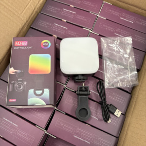 Luz LED RGB Portátil <span class=keywords><strong>de</strong></span> Bolsillo, Magnética, 3000-6500K, Luz para Video para <span class=keywords><strong>iPhone</strong></span>/Android/DSLR - Product Image 3