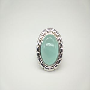 Anillo de Cristal de Calcedonia Aqua Natural, Joyería Hecha a Mano Ajustable para Mujer con Diseño de Piedra Pulida de Estilo Moderno - Product Image 1