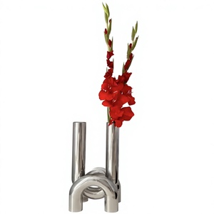 Porte-bougie moderne en métal à double tube, support de bougie conique de luxe contemporain, centre de table décoratif - Product Image 2